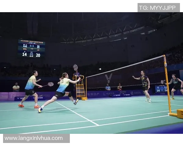 南京羽毛球队在羽毛球比赛中经验排名创新高展现实力与团队精神