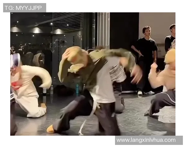 科学街舞灵活性训练方法探索提升舞者表现的有效策略与技巧