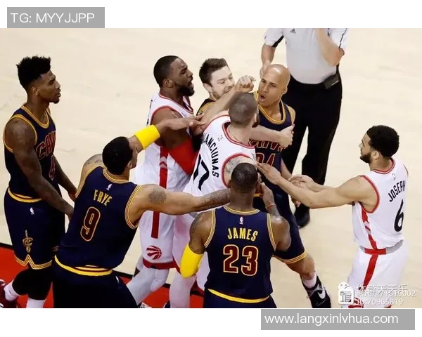 勇士与猛龙激战正酣直播360全程跟踪精彩瞬间不容错过 勇士与猛龙激战正酣直播360全程跟踪精彩瞬间不容错过